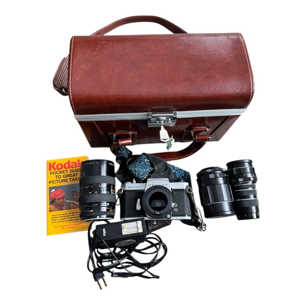 Pentax Spotmatic SLR‎ Camera Kit 3 Lenses Flash Case 1984 Book Vintage